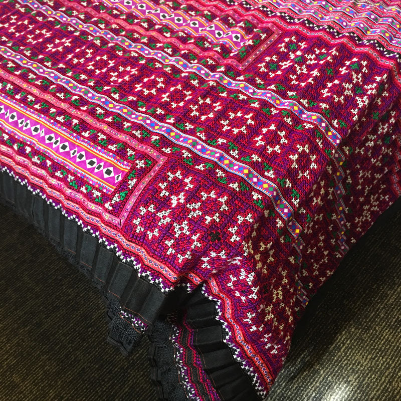 タイ 山岳民族 モン族 刺繍 フリークロス 大判 ハンドメイド インテリア布 1709-2