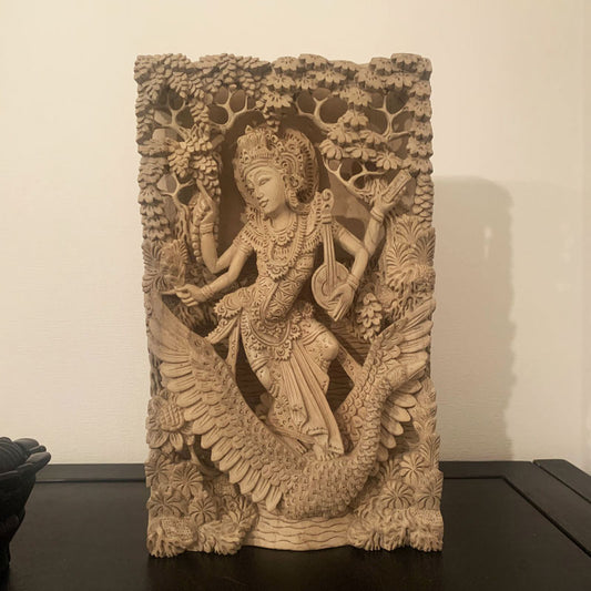アジアン雑貨 木彫りバリ　カービング(木彫り）パネル　サラスワティ 20x30cm 2207-4